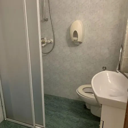 Maxim - Free Parking