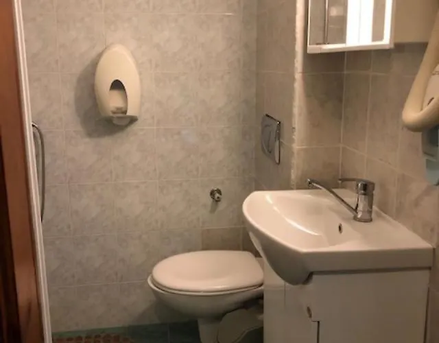 Maxim - Free Parking Guest house Varna