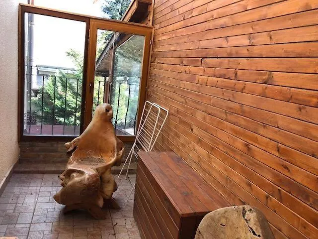 Maxim - Free Parking