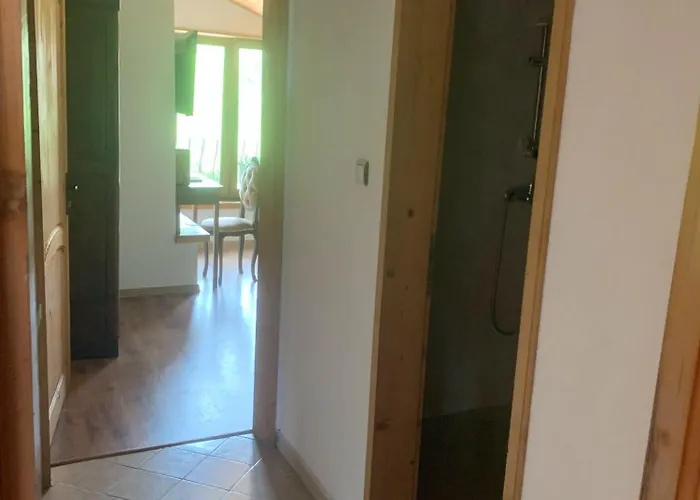 Maxim - Free Parking Guest house