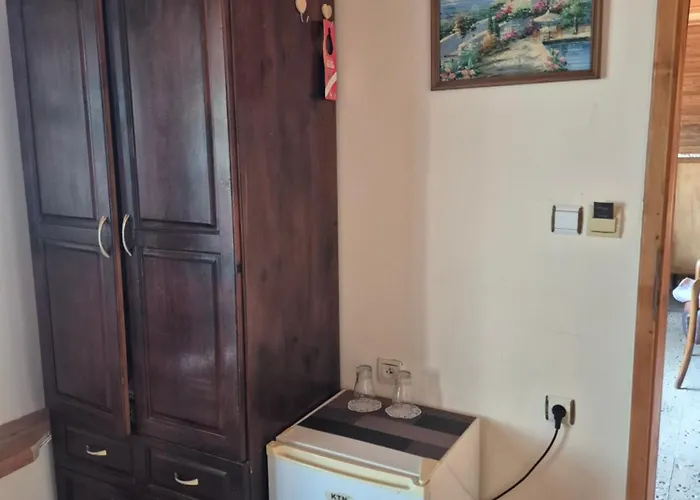 Maxim - Free Parking