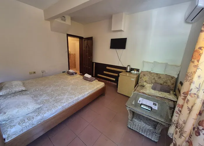 Guest house Maxim - Free Parking Varna