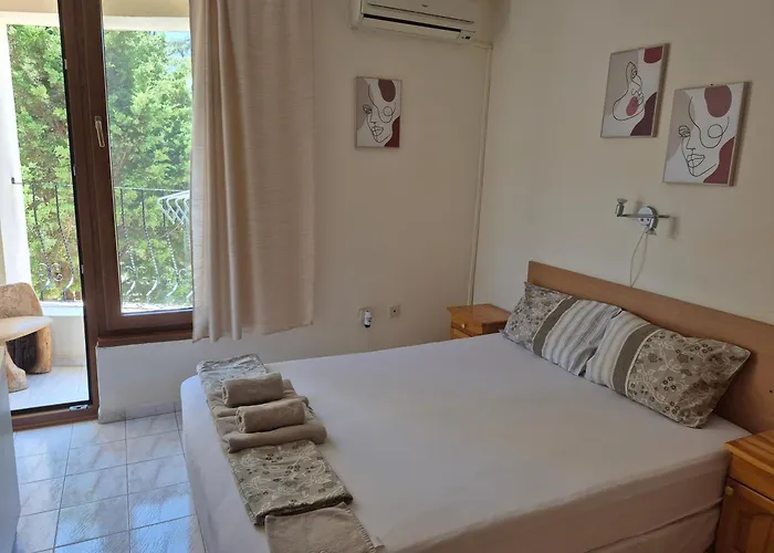 Maxim - Free Parking Varna