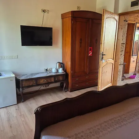 Penzion Maxim - Free Parking