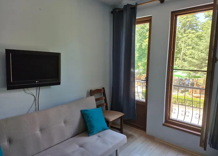 Maxim - Free Parking